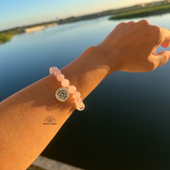 Rose Quartz Lotus Bracelet - Picture 3 of 8